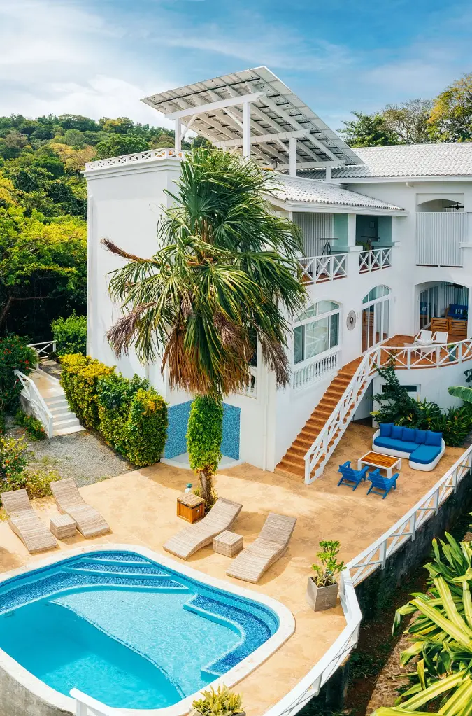 blue-roatan-resort (4).webp