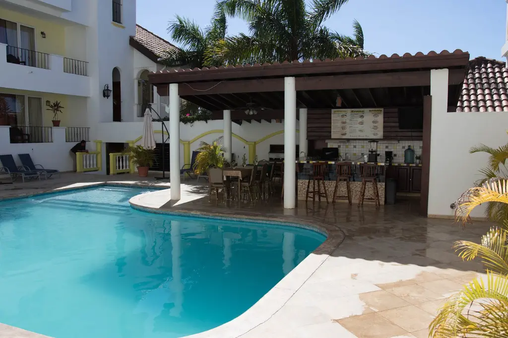 west-bay-colonial-suites (24).webp